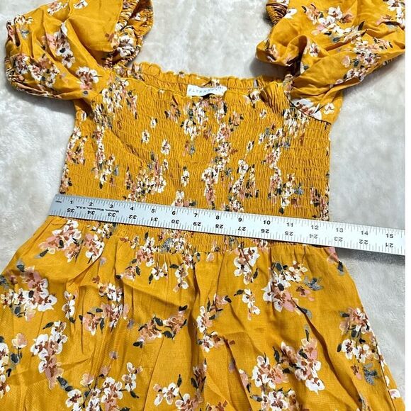 Flynn Skye Justine Romper Women's Small Orange Floral Puff Sleeve Smocked RTR - Picture 8 of 11